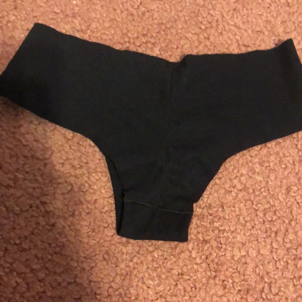 Beautiful black Victoria Secret Panties - Picture 3 of 4